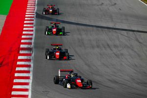 Enzo Yeh (Motopark) wins again and takes the points lead